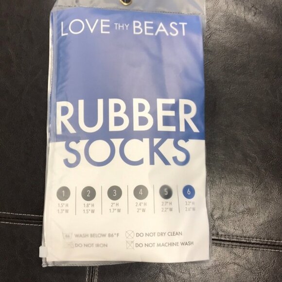 LOVE THY BEAST Rubber Dipped Dog Socks - Picture 3 of 5